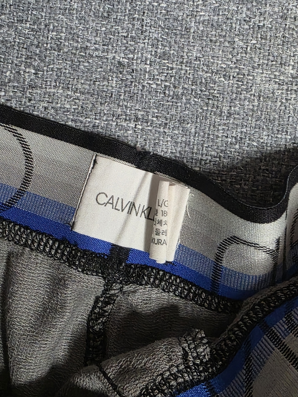 Calvin Klein Men’s Charcoal Camouflage Joggers - Picture 3 of 4